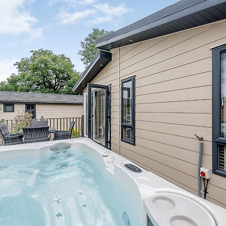Hornbeam Country Park Hotel Honiton Bagian luar foto